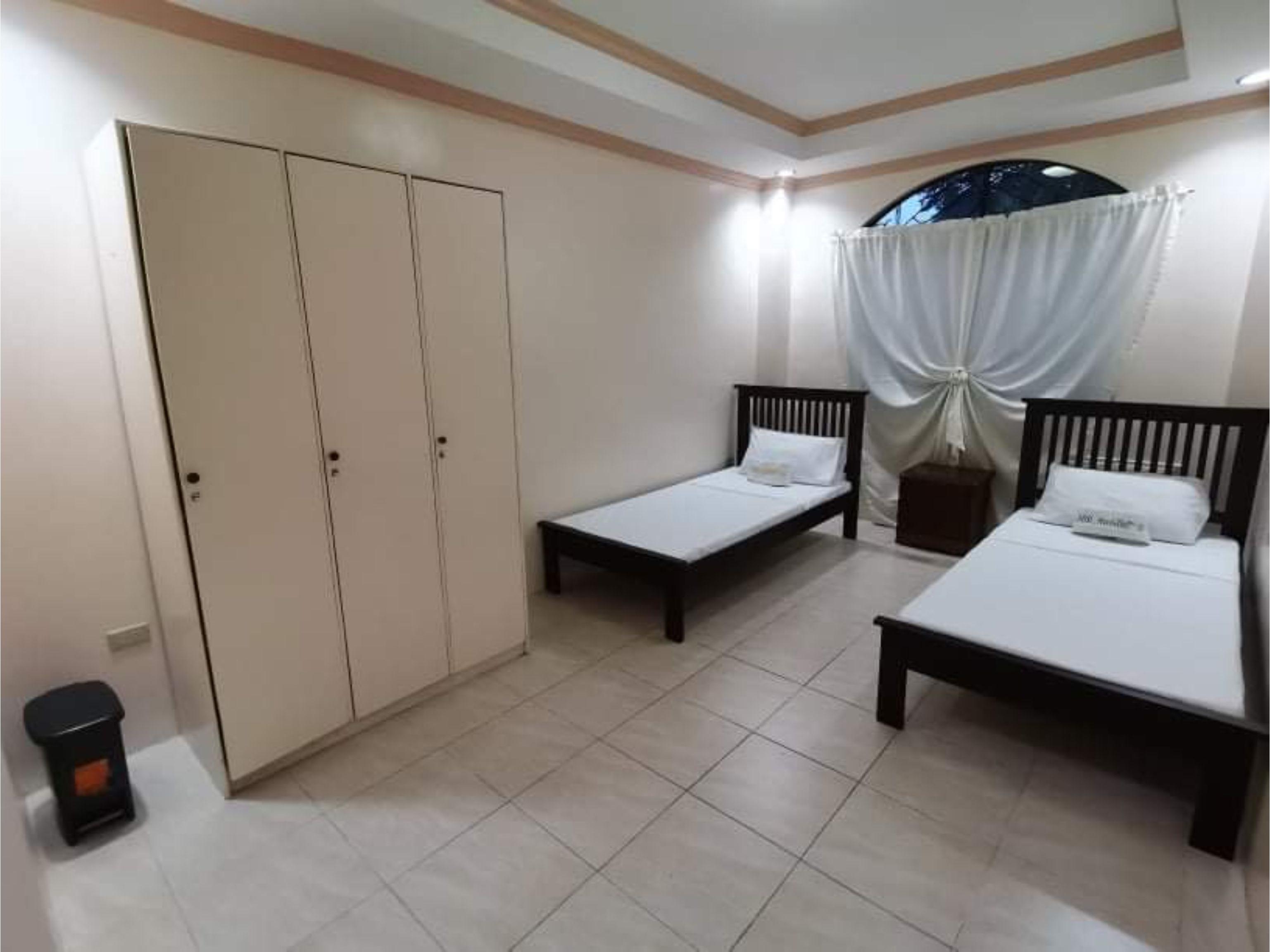 Hotel Oyo 799 Ddd Habitat Iloilo Exterior foto